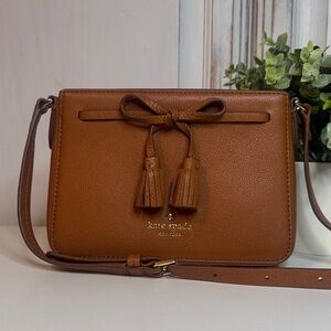 Kate spade New York Hayes Street Small Eniko Crossbody brown Leather bow bag